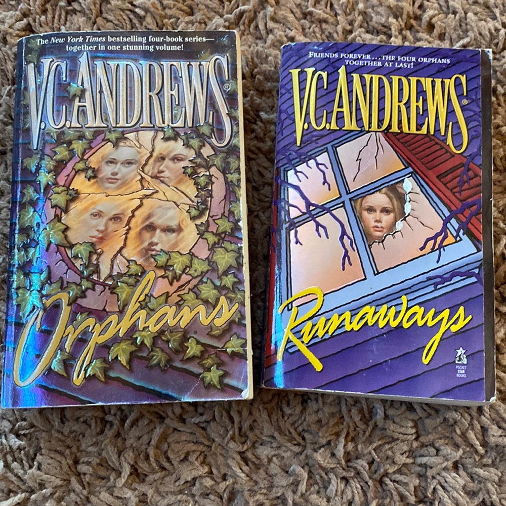 📚 V. C. Andrew’s 5 book series 📚